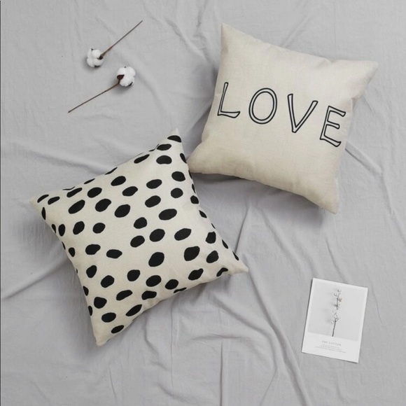 NWT set of two 18x18 pillow covers love and dots - Picture 2 of 5